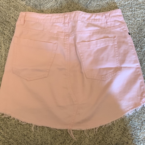 Pink denim skirt - Picture 3 of 4